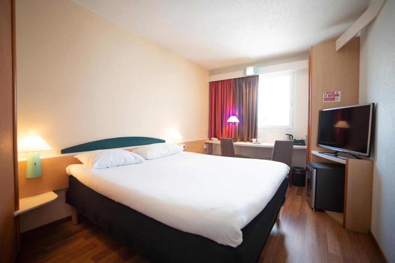 Отель Ibis Фрибур Экстерьер фото