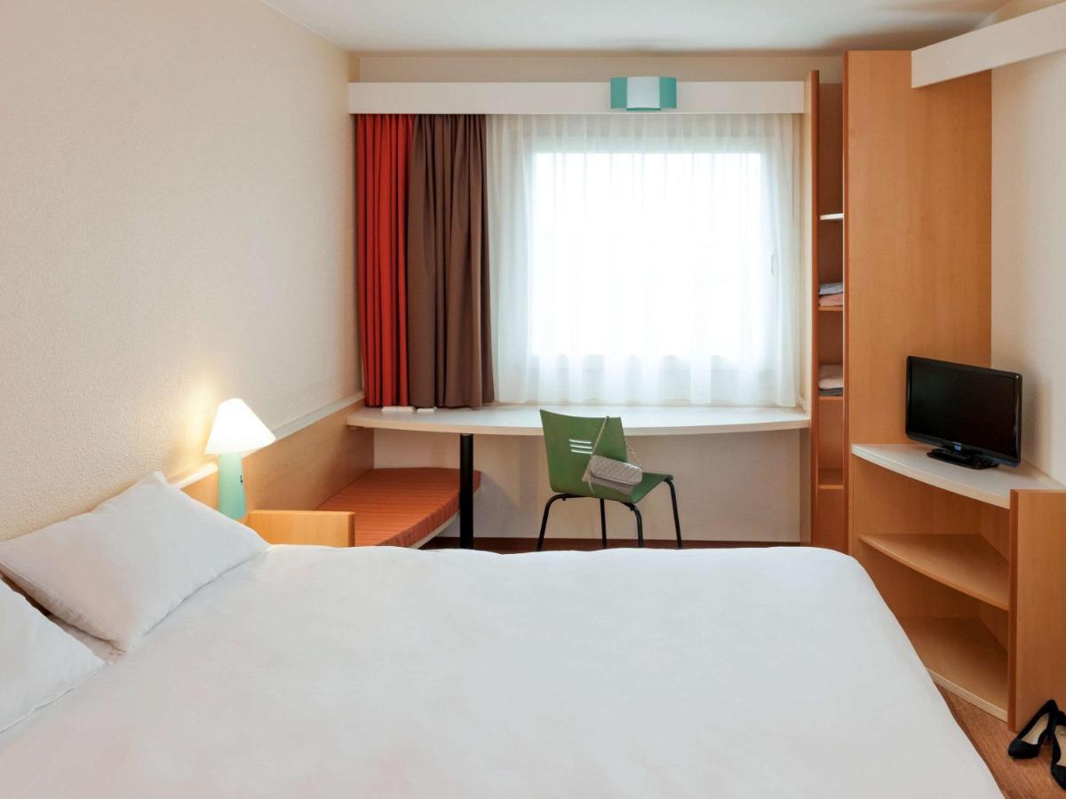 Отель Ibis Фрибур Экстерьер фото